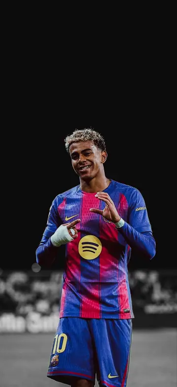 Football phone wallpaper 16