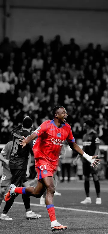 Football phone wallpaper 42