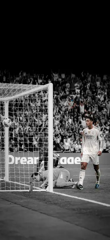 Football phone wallpaper 56