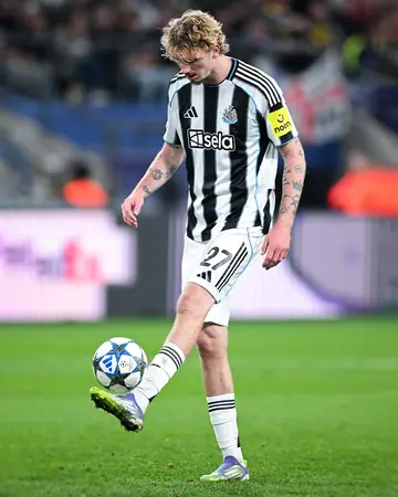 Football phone wallpaper 465