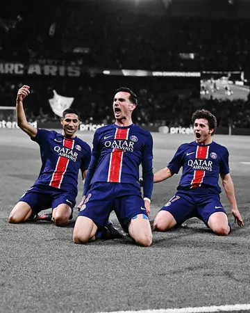 Football phone wallpaper 468