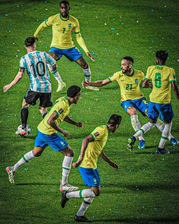 Football phone wallpaper 477