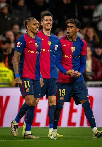 Football phone wallpaper 519