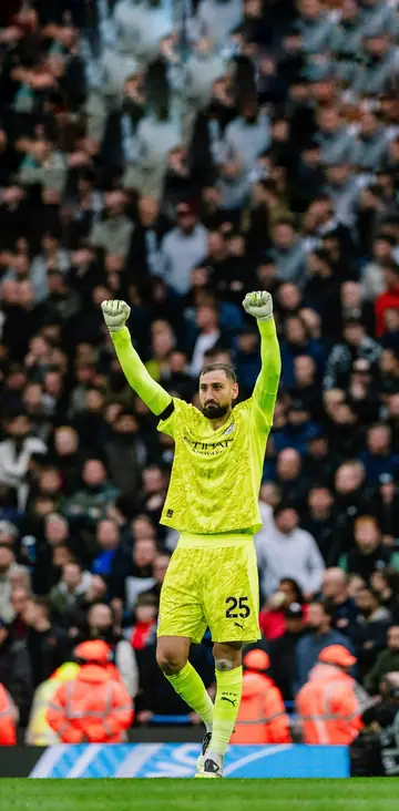 Football phone wallpaper 527