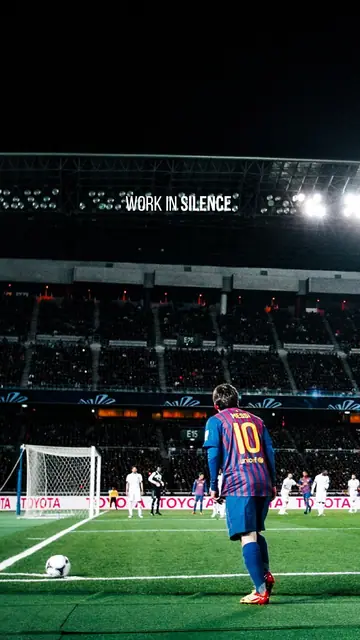 Football phone wallpaper 560