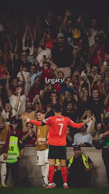 Football phone wallpaper 569