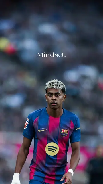 Football phone wallpaper 572