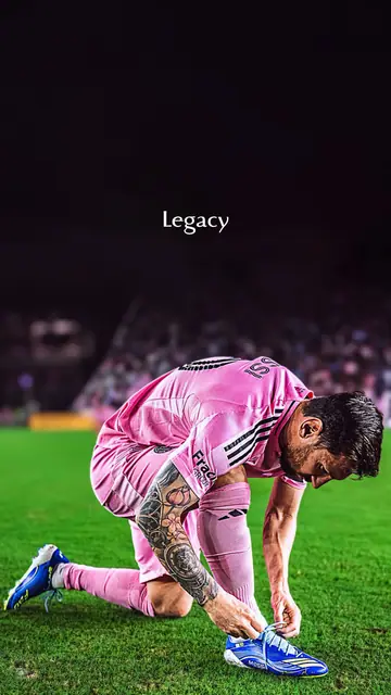 Football phone wallpaper 579