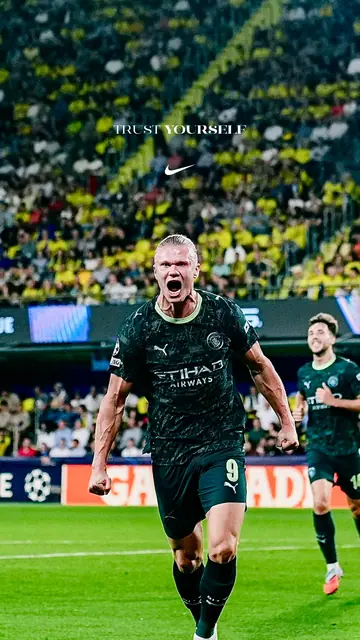 Football phone wallpaper 585
