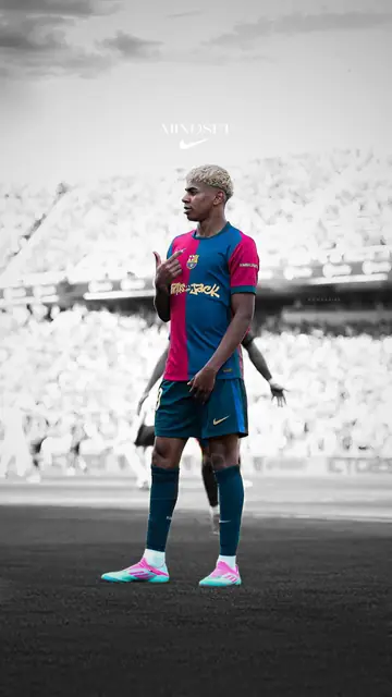 Football phone wallpaper 597