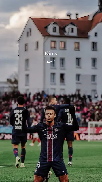 Football phone wallpaper 605