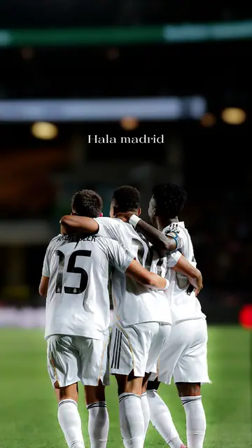 Football phone wallpaper 624